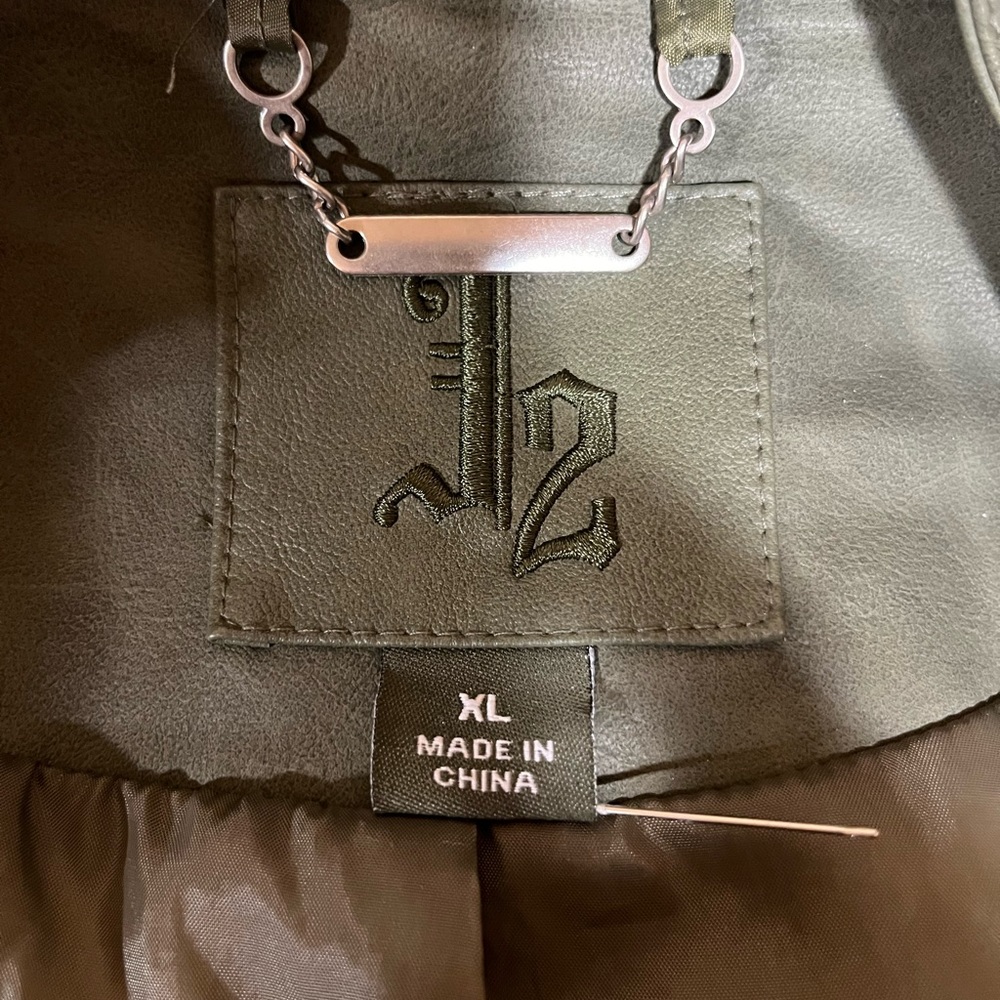 J2 XL jacket - Picture 3 of 3